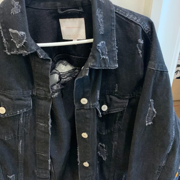 Zara Distressed Jean Jacket - Picture 1 of 4